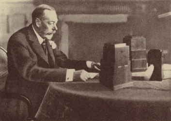 George V zendt zijn kerstboodschap aan het Britse Gemenebest en Rijk uit