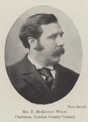 Mr T McKinnon Wood, voorzitter, London County Council