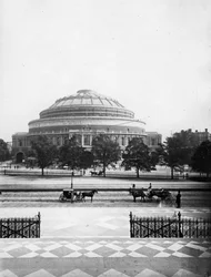 De Royal Albert Hall, Londen, ca. 1880