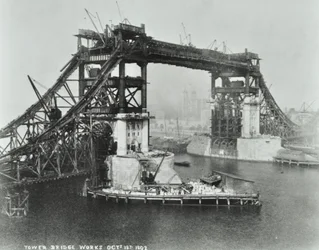 Tower Bridge in aanbouw, 1892