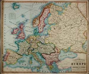Een 19e-eeuwse gekleurde kaart van Europa, samengesteld voor gebruik in colleges en scholen