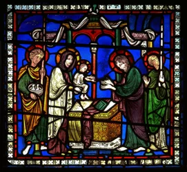 Detail van een van de Bijbelramen met de presentatie in de tempel