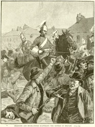 Dragonders en Hooglanders verdrijven de Relschoppers in Belfast