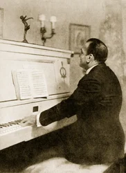Enrico Caruso aan de piano