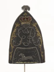 Grenadiermuts, Zuid Bn, Hampshire Militie, gedragen door Lt J B Harrison