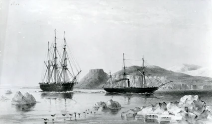 HMS Assistance in sleep van Pioneer langs John Harrow Mount, North Wellington Channel in 1853 (lithografie)