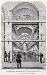 Interieur van het Surrey House of Correction, Wandsworth, met de gevangenen die na het diner naar buiten gaan, uit 