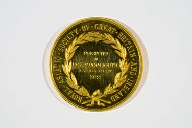 Medaille door John Pinches Medallists Ltd., 1928 (voorzijde)