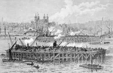 Voortgang van de werken van de Tower Bridge over de Theems