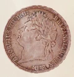 Zilveren Engelse kroon, regeerperiode van koning George IV (1820-1830). Diam. 3,7 cm Napels, archeologisch museum