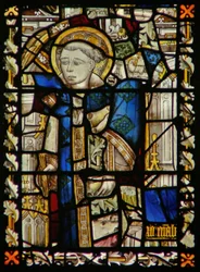 Het oostelijke raam met een fragmentarische St. Stefanus