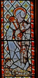 Raam n2 met St. Petrus