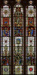 Raam w31 met een samengesteld raam met St. Edmund, St. William, St. George, Annunciatie, Aanbidding der Wijzen