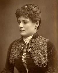 Sophie Eyre, Britse actrice, 1887
