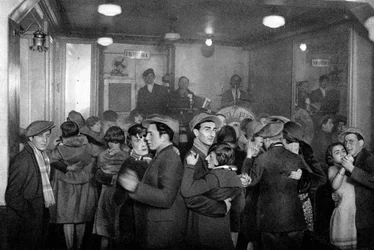 Interieur van een bal-musette, Parijs, 1931