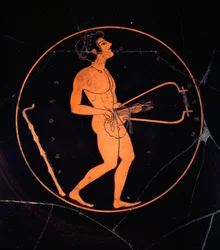 Etruskische kunst: zwarte terracotta kylix, versierd met de voorstelling van een lierspeler. Uit het Graf van de Griekse Vazen. Necropolis van Banditaccia. Cerveteri. 6e of 5e eeuw v.Chr. Rome, Museo Nazionale di Villa Giulia