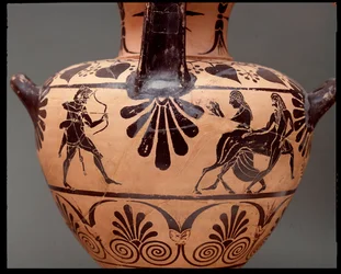 Hydria met voorstelling van Hercules die een pijl schiet op de centaur Nessus, Deianira is de tweede van rechts, terracotta, 450-400 v.Chr.