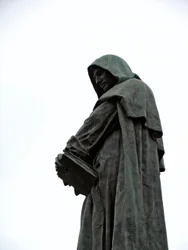 Monument voor Giordano Bruno (1548-1600) Dominicaanse filosoof en broeder. Beeldhouwwerk door Ettore Ferrari (1845-1929) 1889 Campo dei Fiori, Rome
