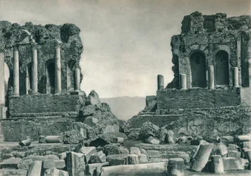 Podium van het Griekse Theater, Taormina, Sicilië, Italië, 1927