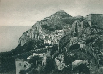 Uitzicht op de zee met Monte Solaro, Capri, Italië, 1927