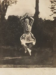 [Nijinsky in Danse siamoise uit de Orientales], 1910