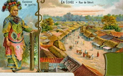 Een Koreaanse dame in traditionele kleding en een straatbeeld van Seoul, 1904