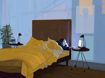 Michelle met laptop in bed en schaduw van de Manhattan Bridge