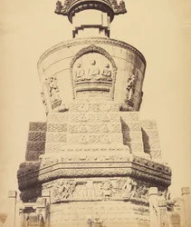 Architectonisch uitzicht op de Lama-tempel bij Peking, oktober 1860