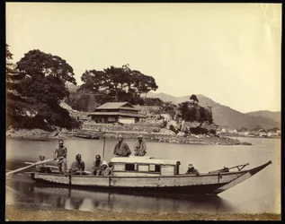 Japanse woonboot en bemanning