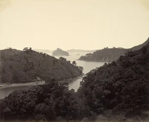 Pappenberg eiland bij de ingang van de baai van Nagasaki