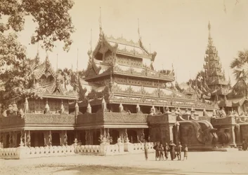Gouden school van koningin Soopyalat aan A. Road, Mandalay
