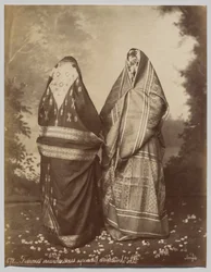 Syrische moslimvrouwen in Beiroet, stadskleding
