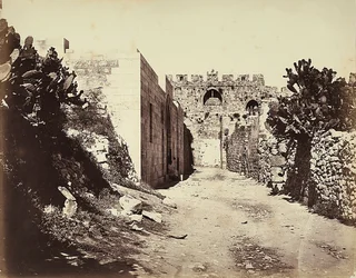 Uitzicht op een deel van de stadsmuren en het huis van Sint-Anna, in Jeruzalem