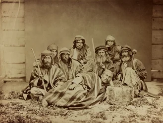 Album Damas et Baalbek: Een groep inheemse Syriërs in traditionele kleding