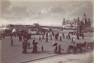 Rhyl. Het paviljoen en de pier, 1870s