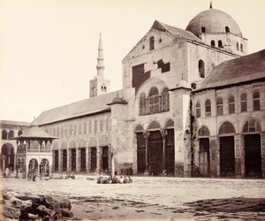 Zijkant van de Grote Moskee (Umayyad Moskee), kijkend naar het noorden, Damascus