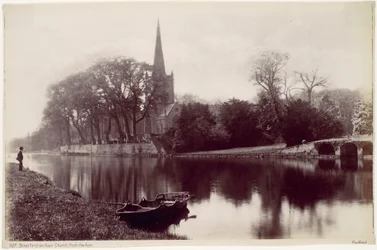 Kerk van Stratford-upon-Avon, vanaf de Avon