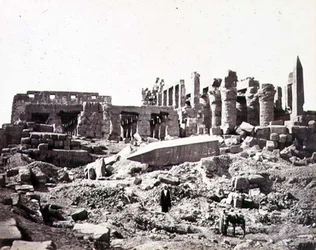 De Tempel van El-Karnak vanuit het Zuidoosten