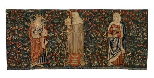 Mille fleurs wandtapijt, altaarfront, met drie heiligen, St. Anna, St. Clara en St. Euphemia, gemaakt ca. 1500, Frans of Vlaams
