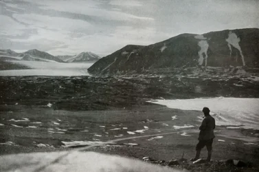 De monding van de Droge Vallei, met de Commonwealth-gletsjer, 1912, 1913