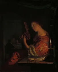 Vrouw stemt een luit