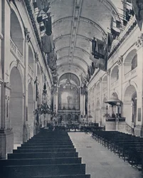 Parijs: Auditorium van de Kerk van de Invalides