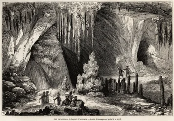 Een interne weergave van de grot van Antiparos, eiland van de Cycladen, tekening door Emile Rouargue (circa 1895-1865), ter illustratie van het bezoek aan de grot van Antiparos, in 1859, door E.A.Spoll. Gravure in 