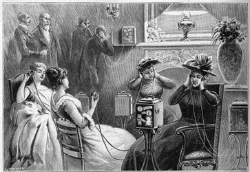 Auditie van de Theatrophone in de lounge van een groot hotel in Parijs in 1892