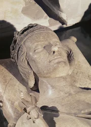 Detail van het beeld van Filips III, de Stoute