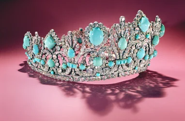 Diadeem, geschenk van Napoleon I aan Marie Louise, in opdracht gegeven in 1810