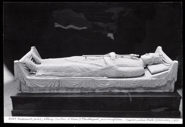 Beeld van Hendrik II (1133-1189) Koning van Engeland