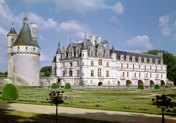 Buitenaanzicht van de Donjon, het Chateau de Bohier en de Grande Galerie vanuit het noordwesten