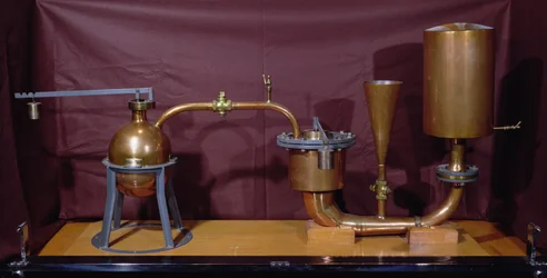 Reconstructie van een stoomdrukmachine uitgevonden door Denis Papin