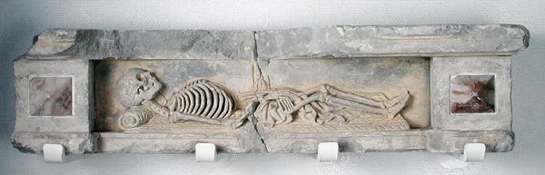 Reliëf van een graf